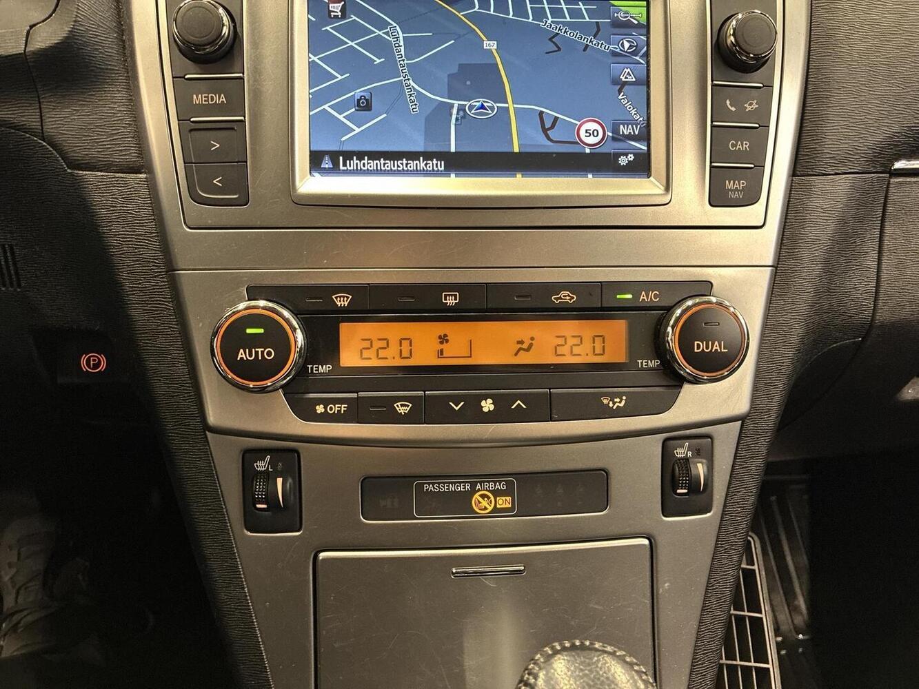 Toyota Avensis vaihtoauto