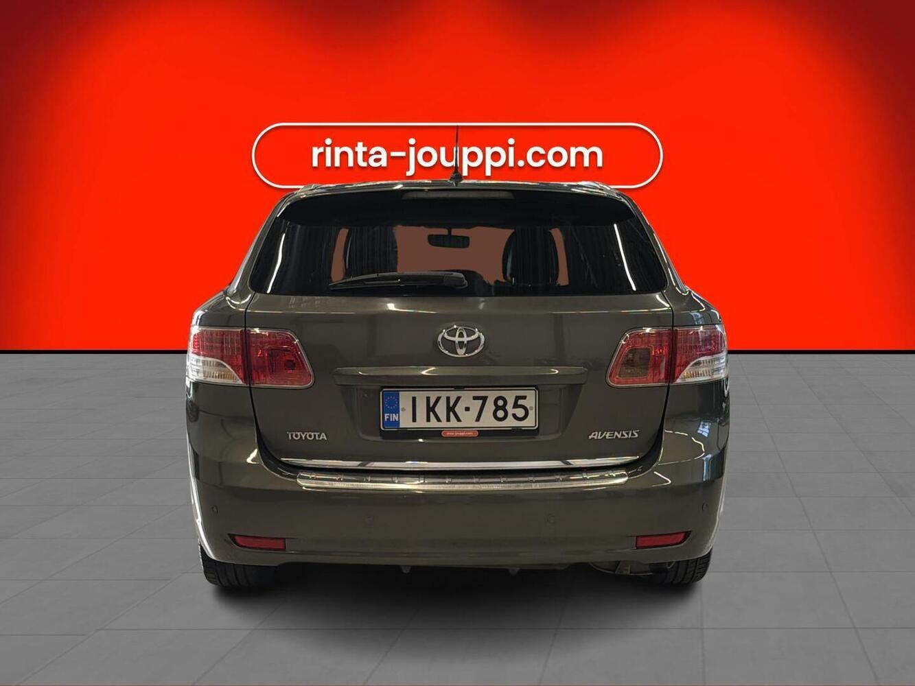 Toyota Avensis vaihtoauto