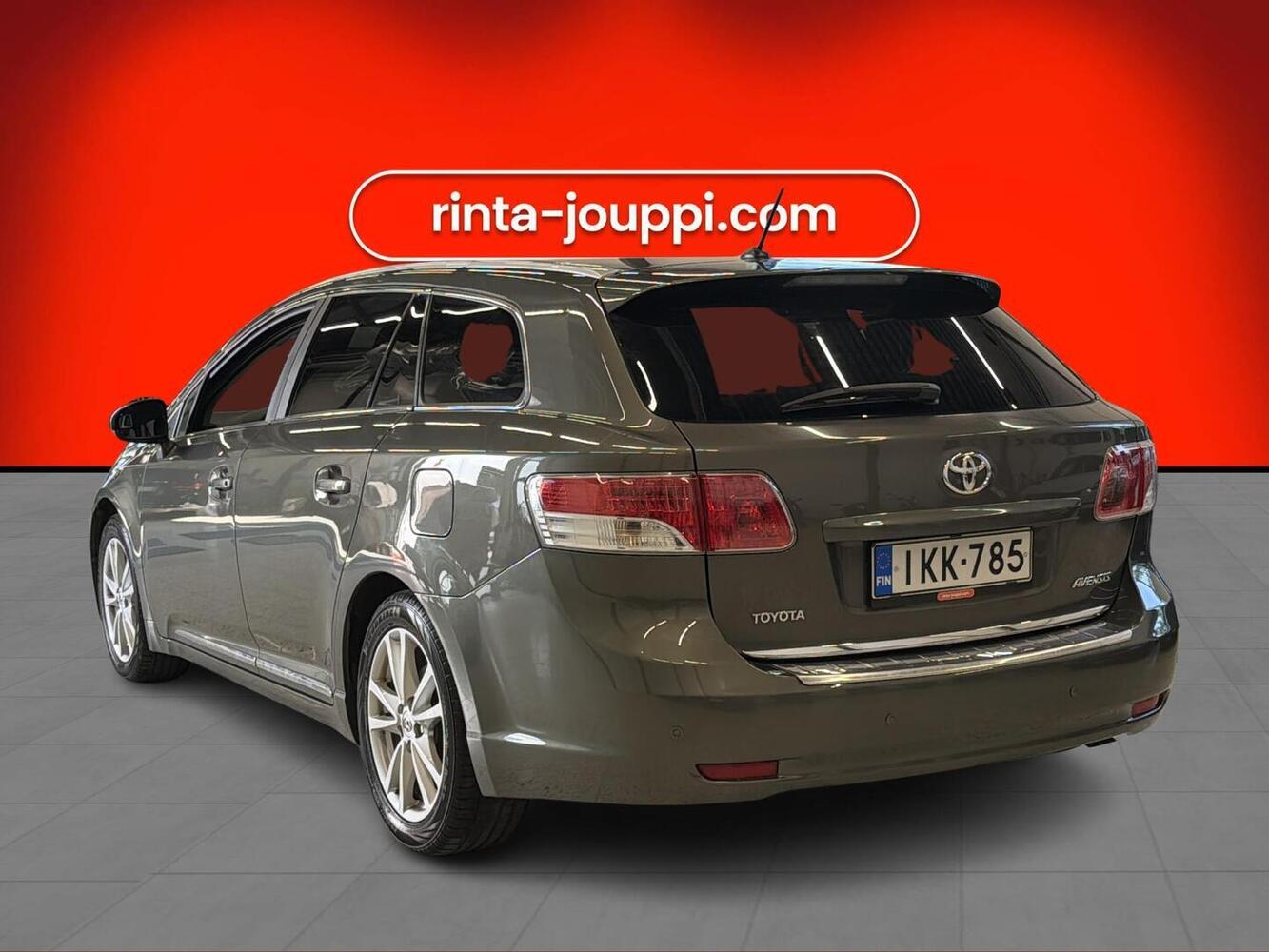 Toyota Avensis vaihtoauto