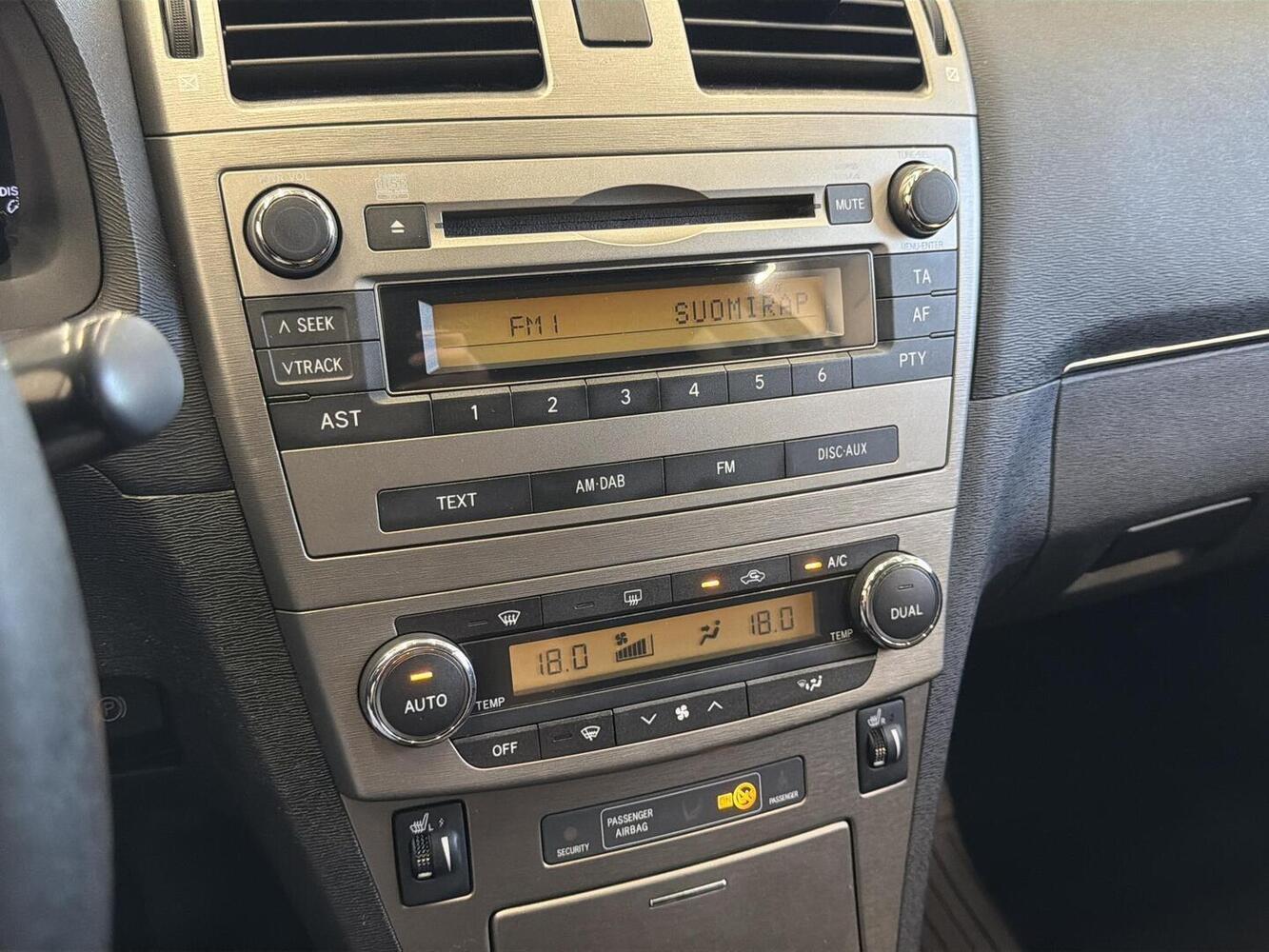 Toyota Avensis vaihtoauto