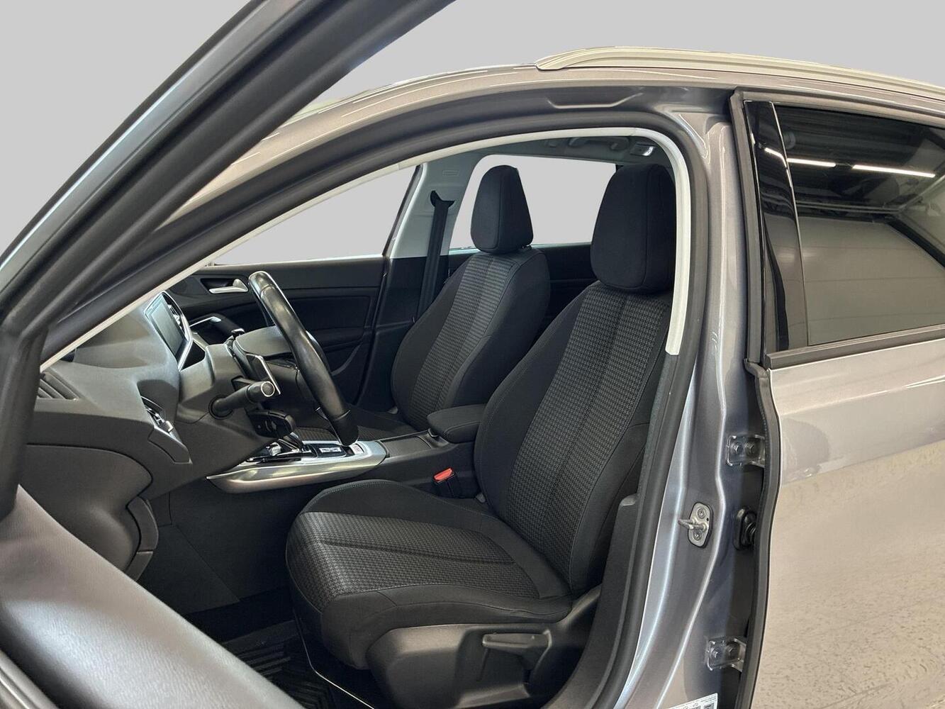 Peugeot 308 vaihtoauto