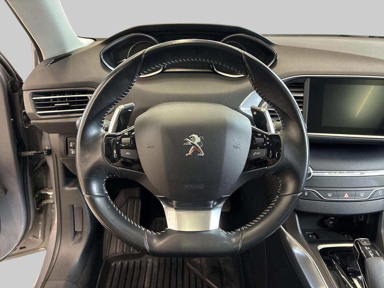 Peugeot 308 vaihtoauto