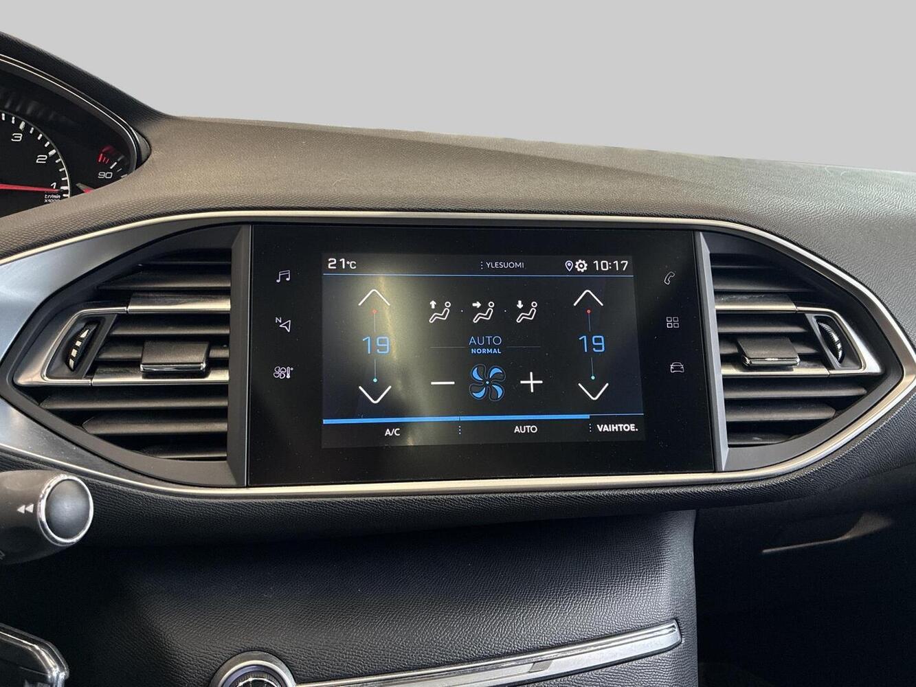 Peugeot 308 vaihtoauto