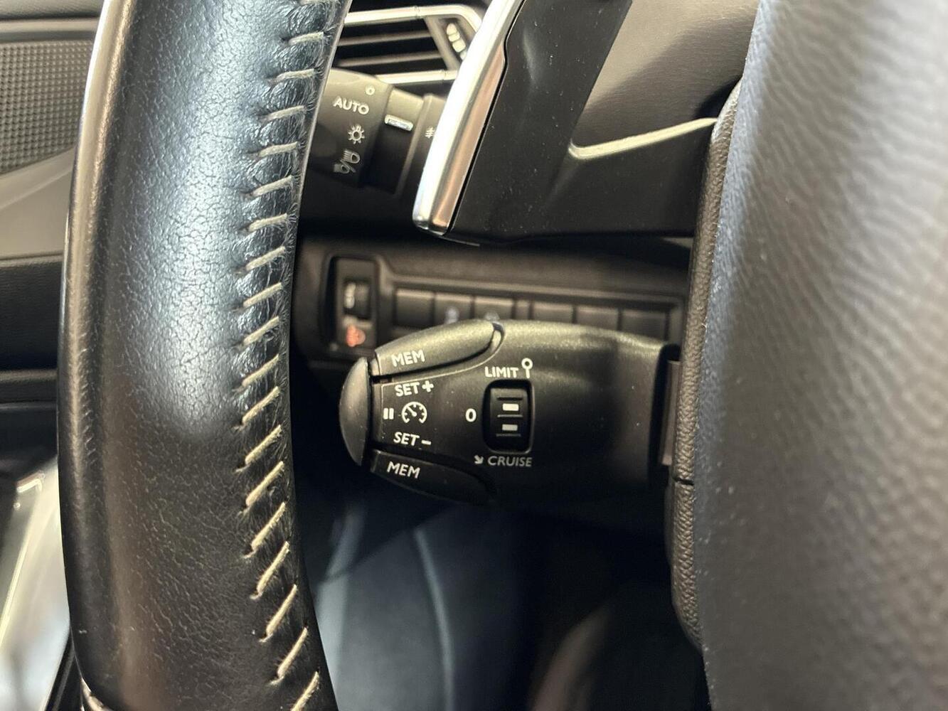 Peugeot 308 vaihtoauto