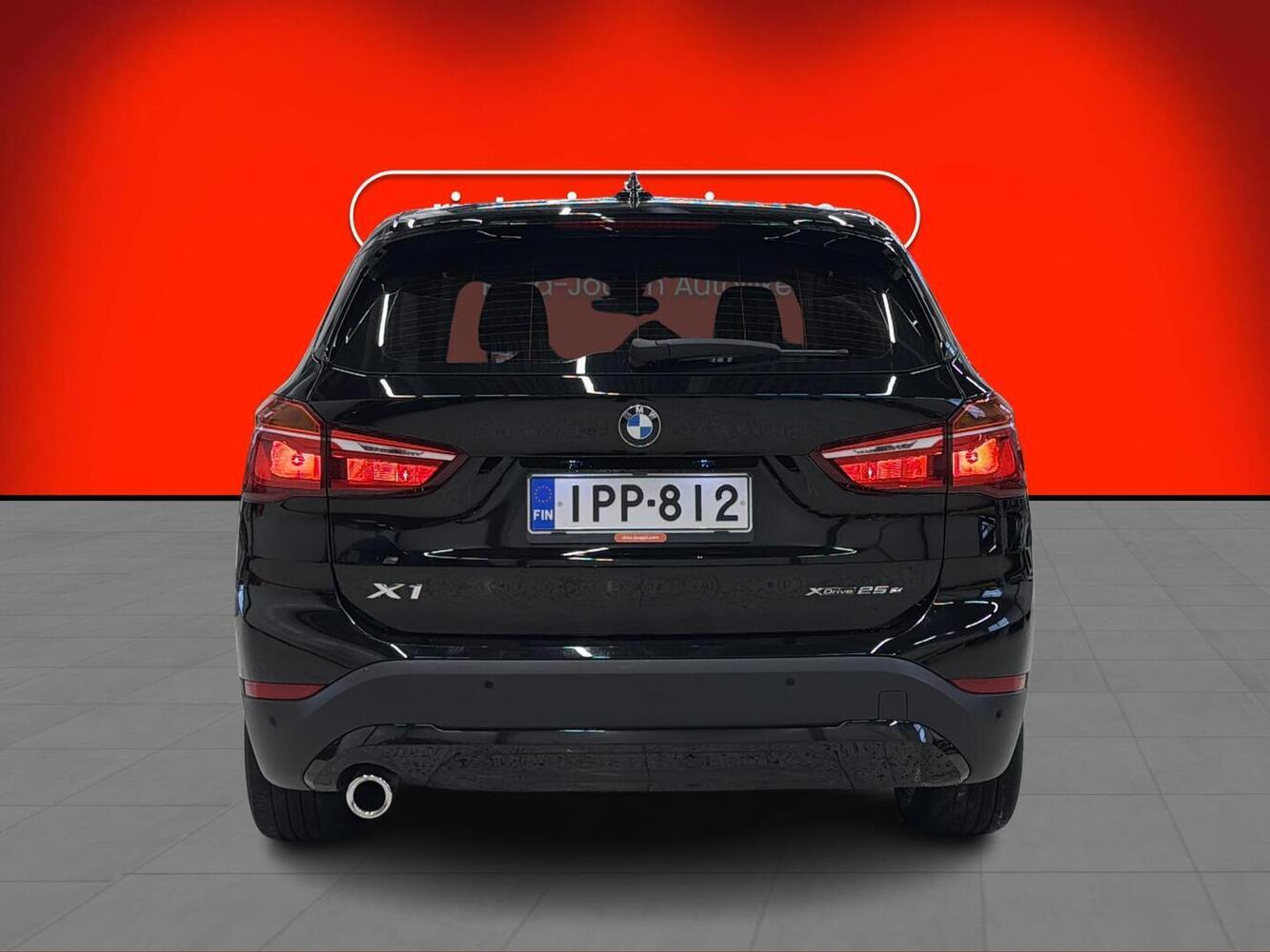 BMW X1 vaihtoauto
