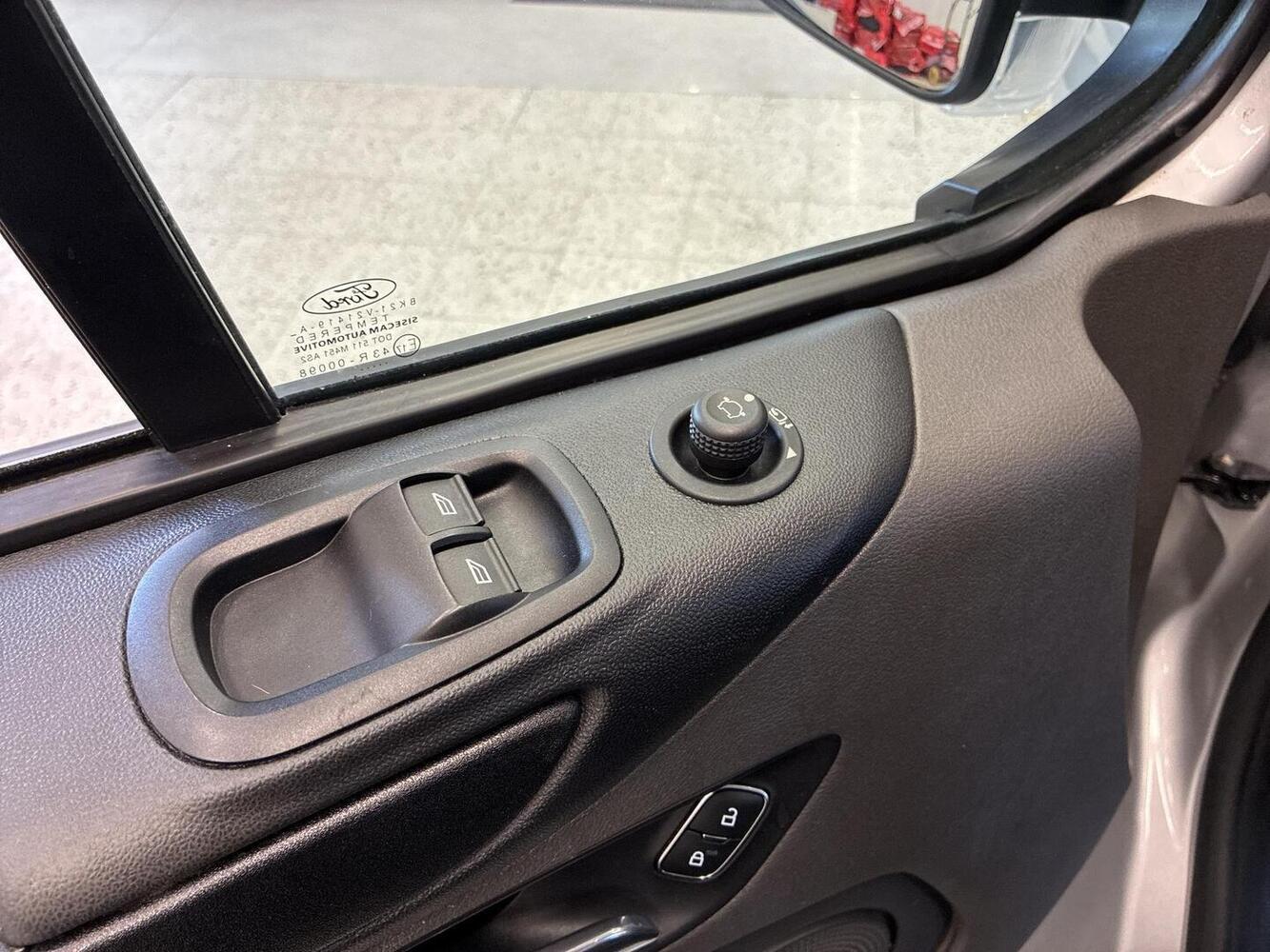 Ford Transit Custom vaihtoauto