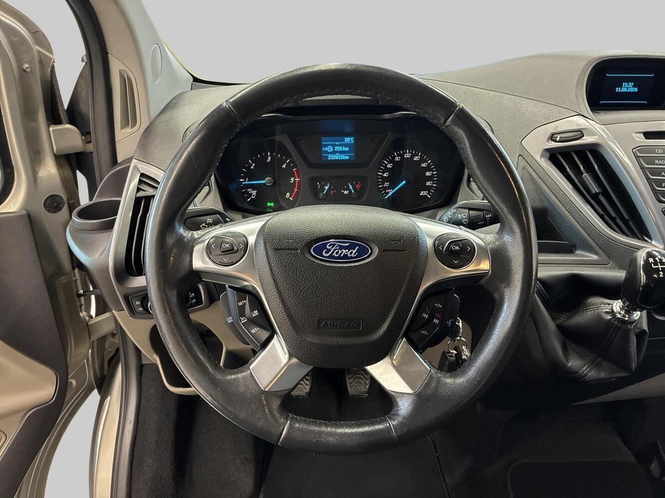 Ford Tourneo Custom vaihtoauto