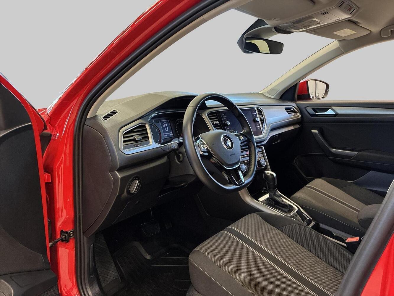 Volkswagen T-Roc vaihtoauto