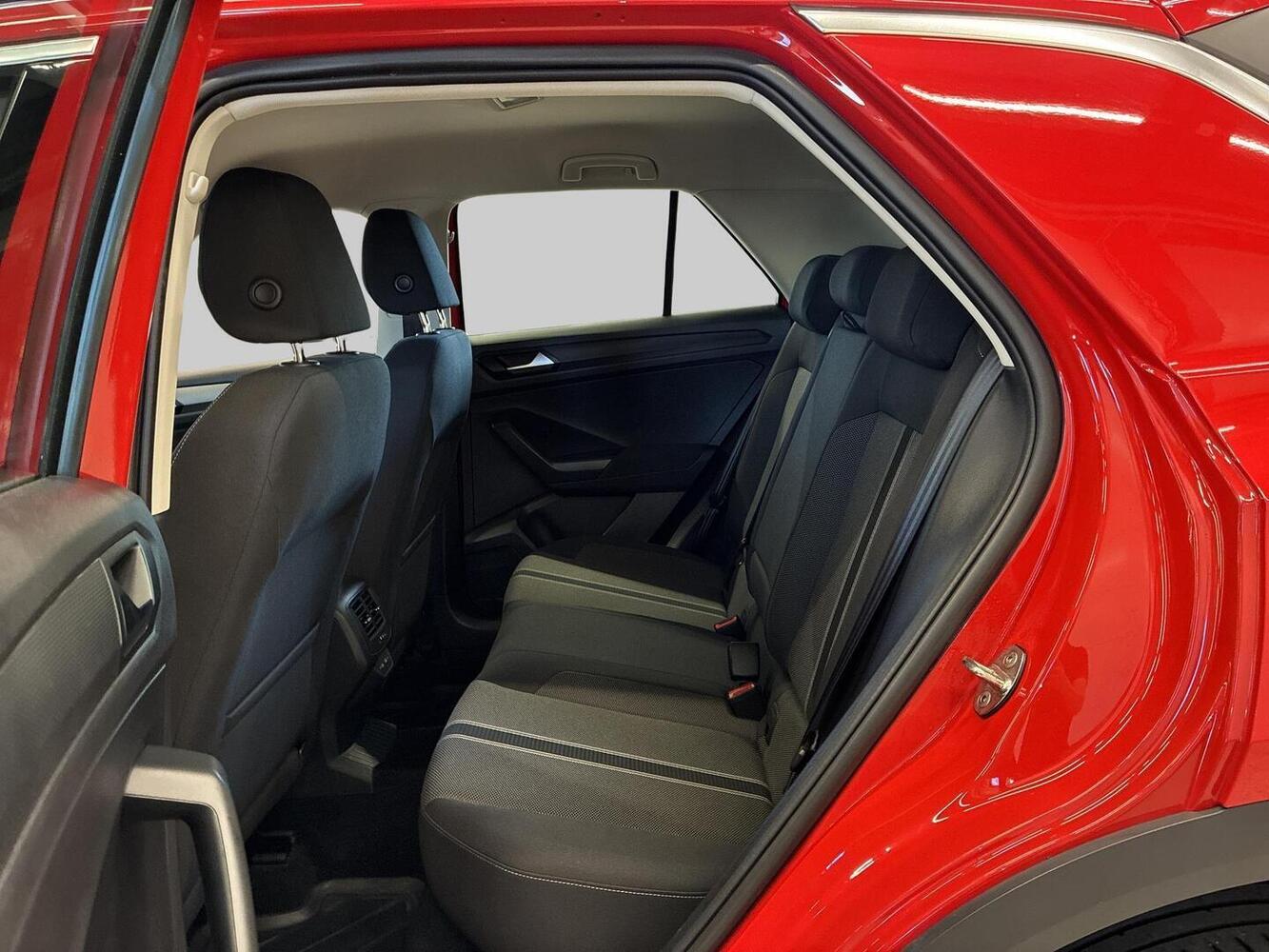 Volkswagen T-Roc vaihtoauto