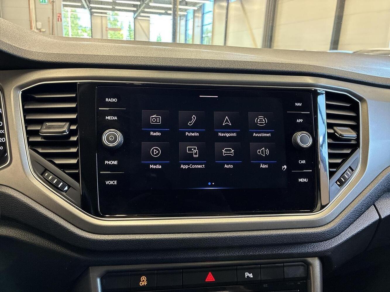 Volkswagen T-Roc vaihtoauto