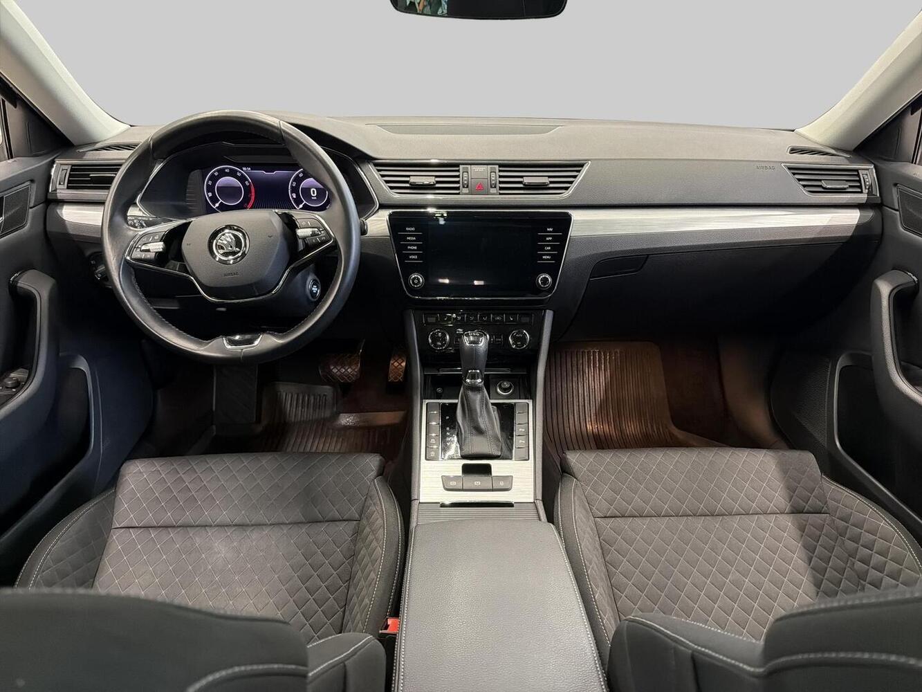 Skoda Superb vaihtoauto