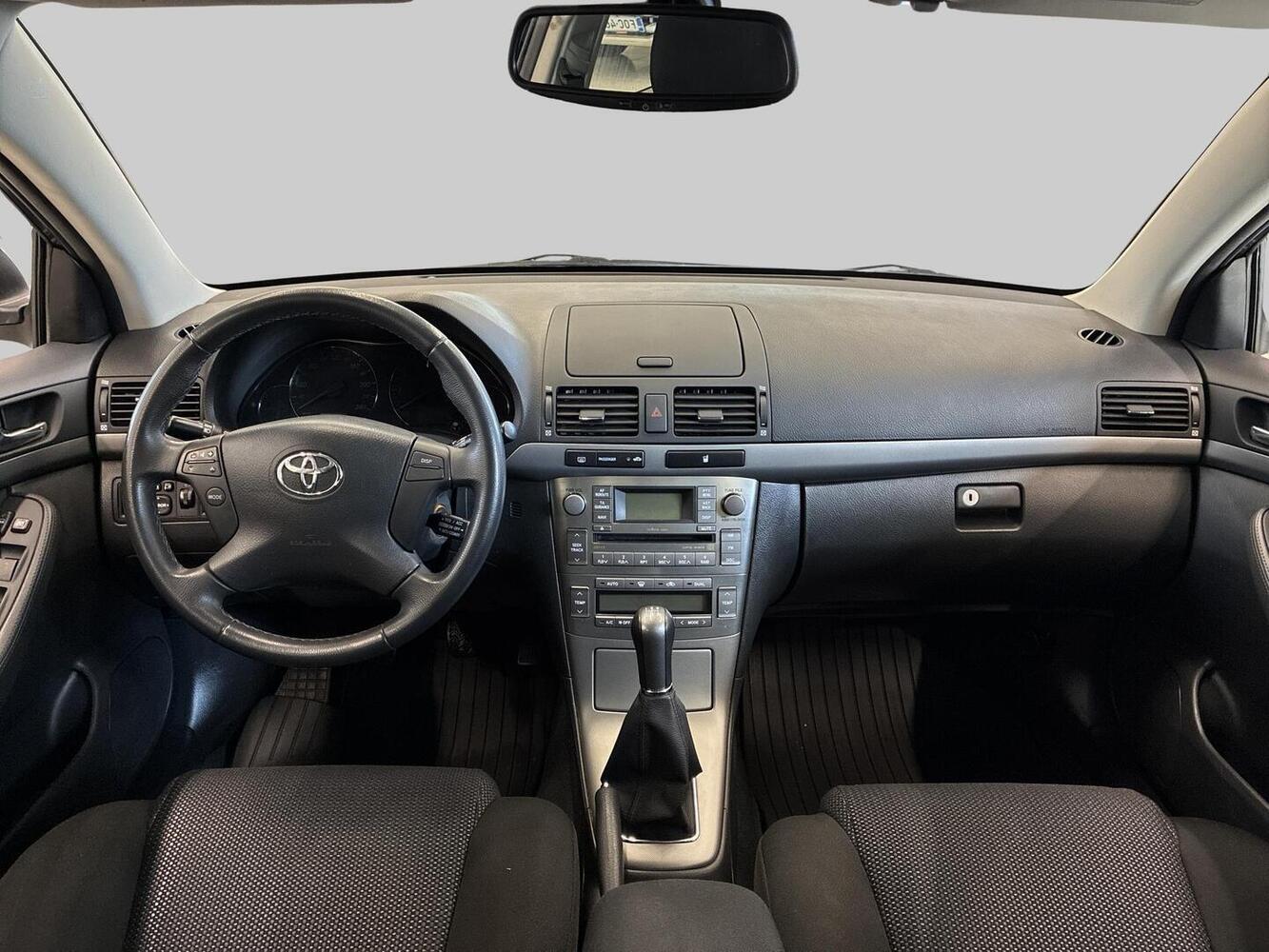 Toyota Avensis vaihtoauto