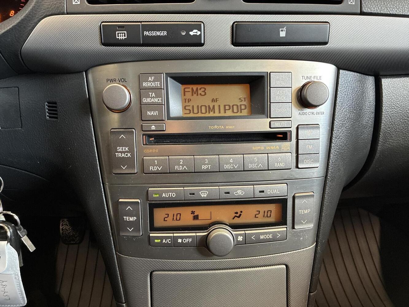 Toyota Avensis vaihtoauto