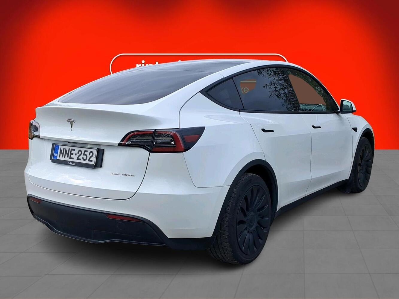 Tesla Model Y vaihtoauto