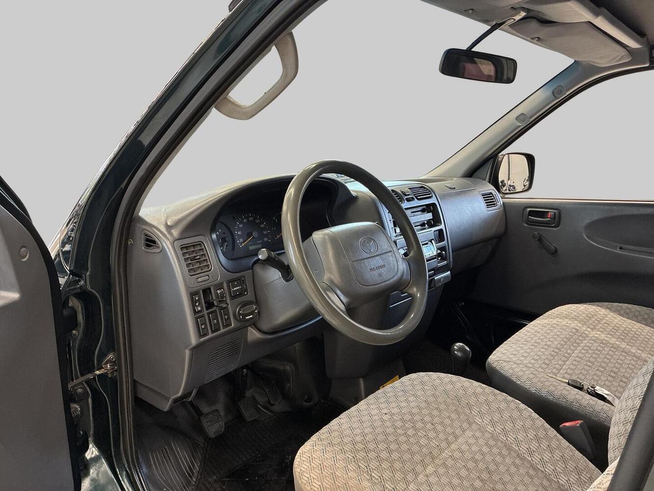 Toyota Hiace vaihtoauto