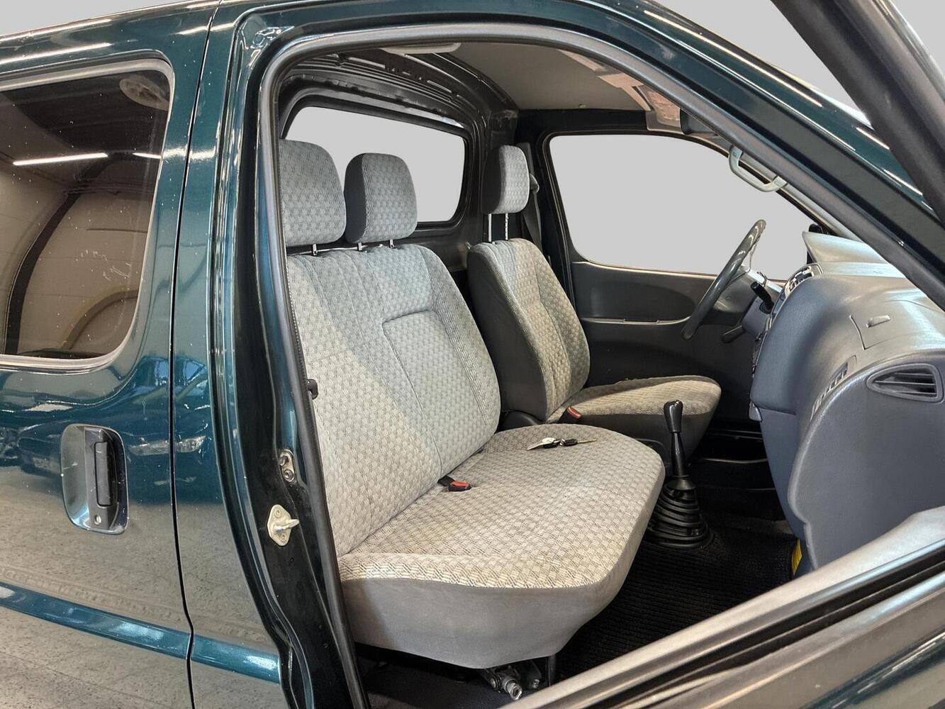 Toyota Hiace vaihtoauto