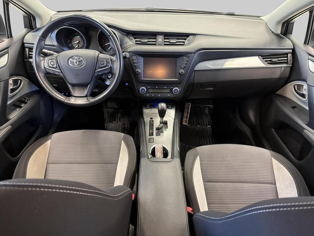 Toyota Avensis vaihtoauto