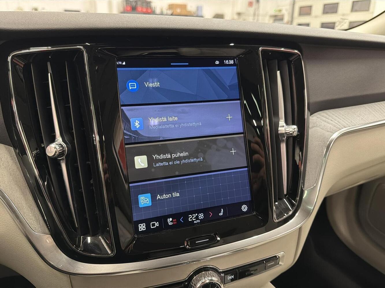 Volvo V60 vaihtoauto