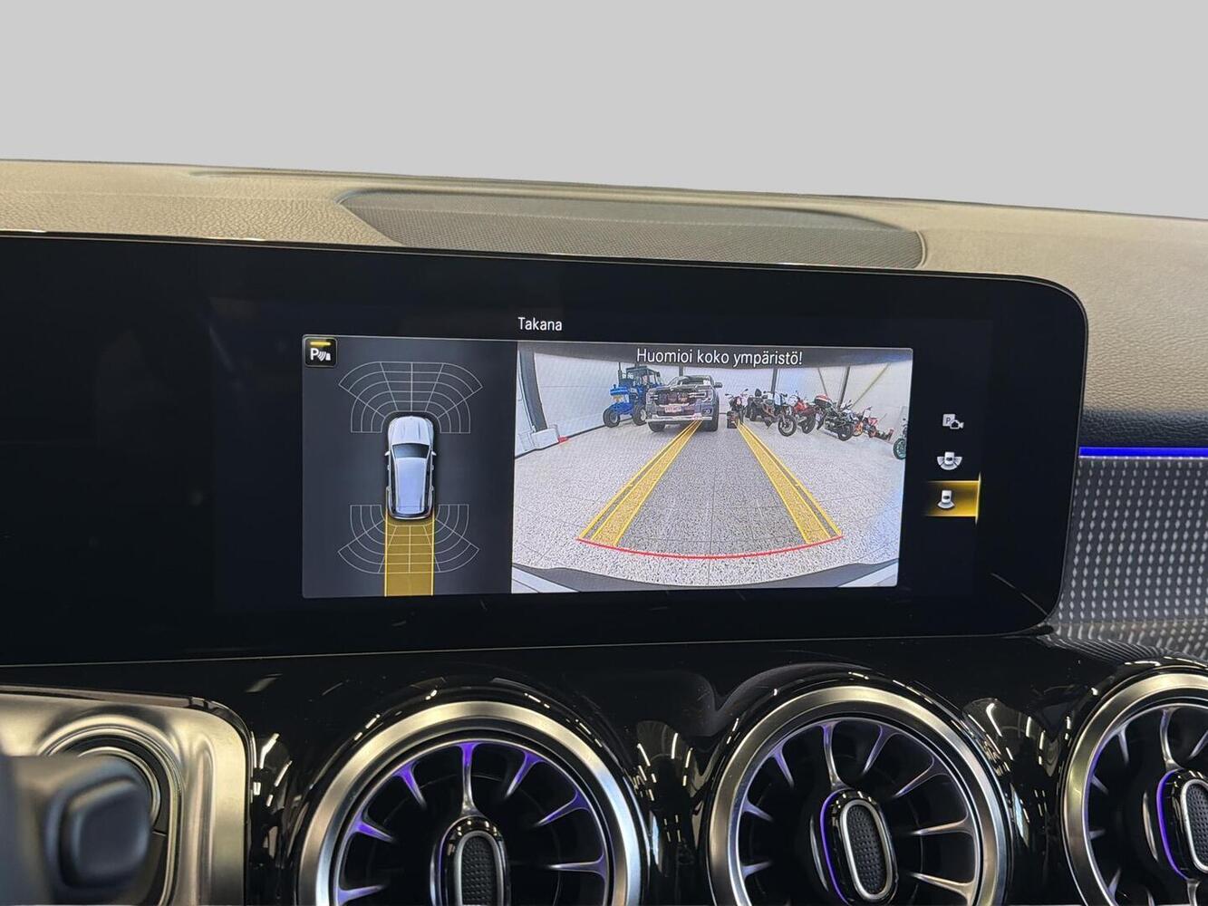 Mercedes-Benz EQB vaihtoauto