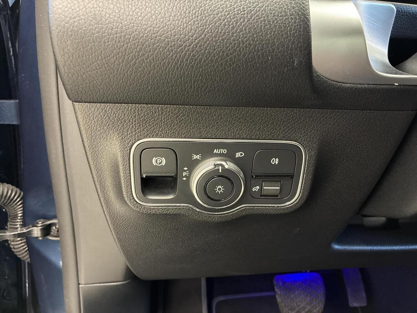Mercedes-Benz EQB vaihtoauto