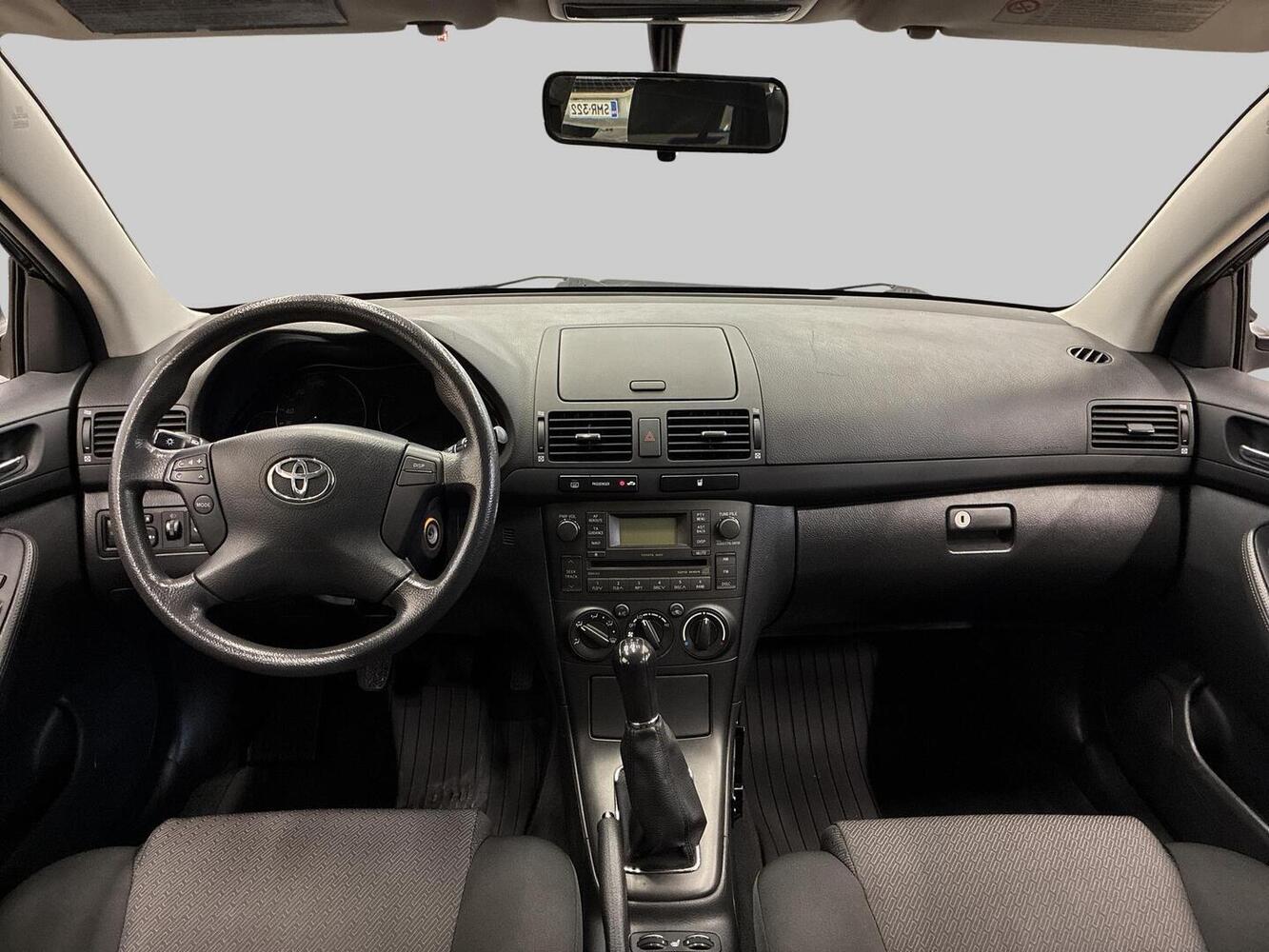 Toyota Avensis vaihtoauto