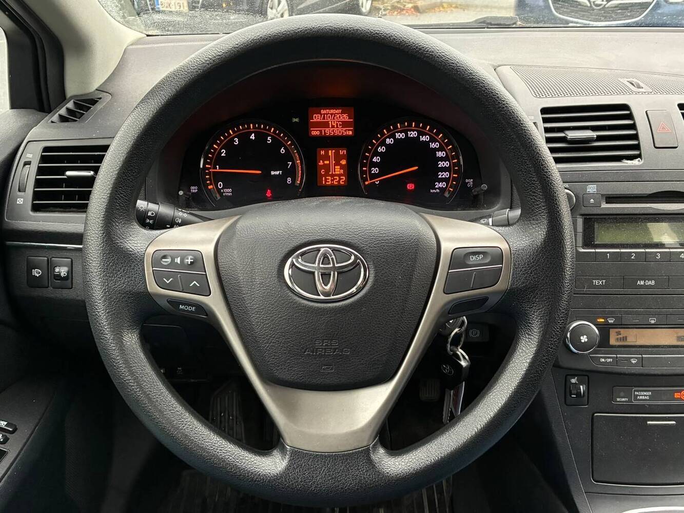 Toyota Avensis vaihtoauto