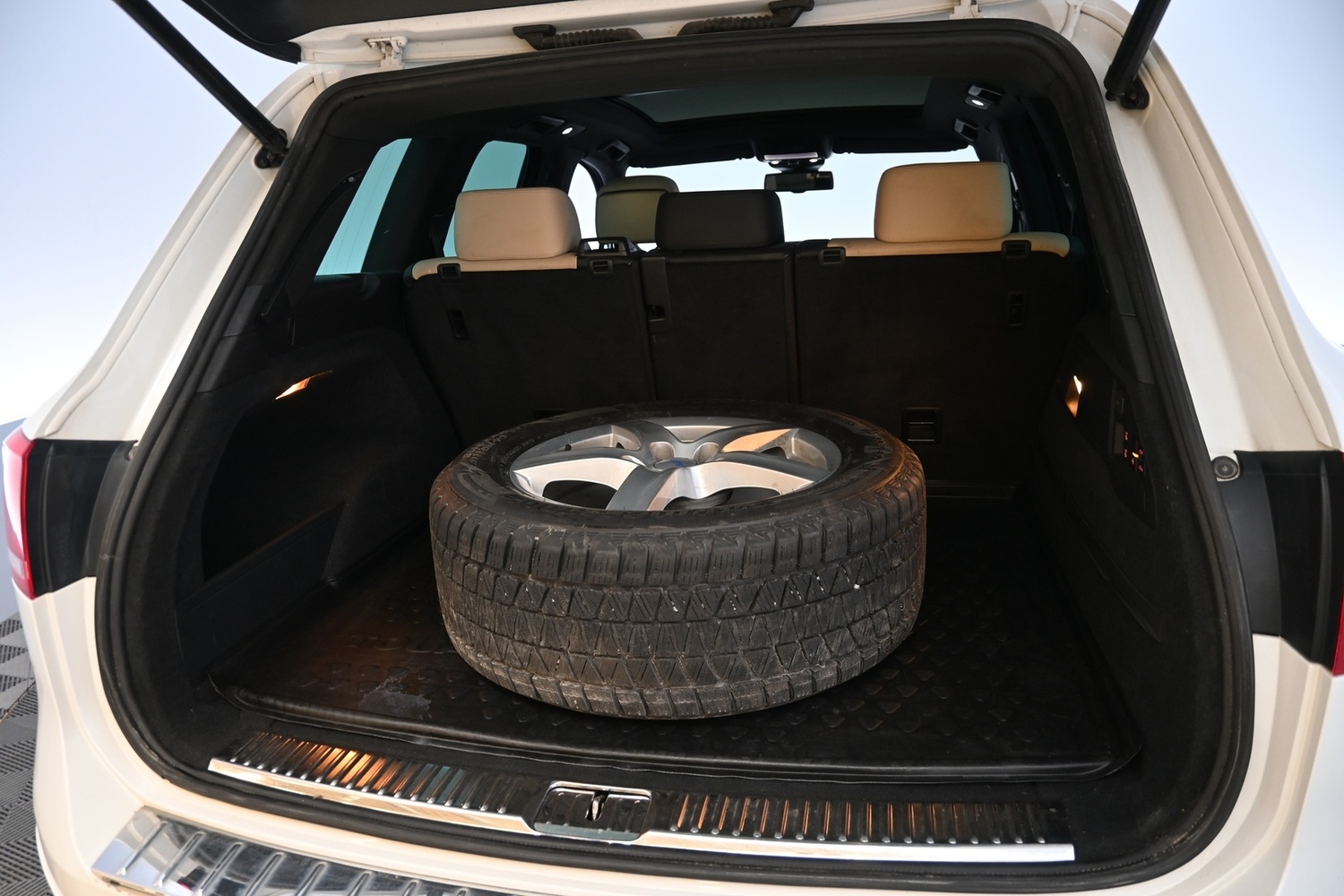 Volkswagen Touareg vaihtoauto