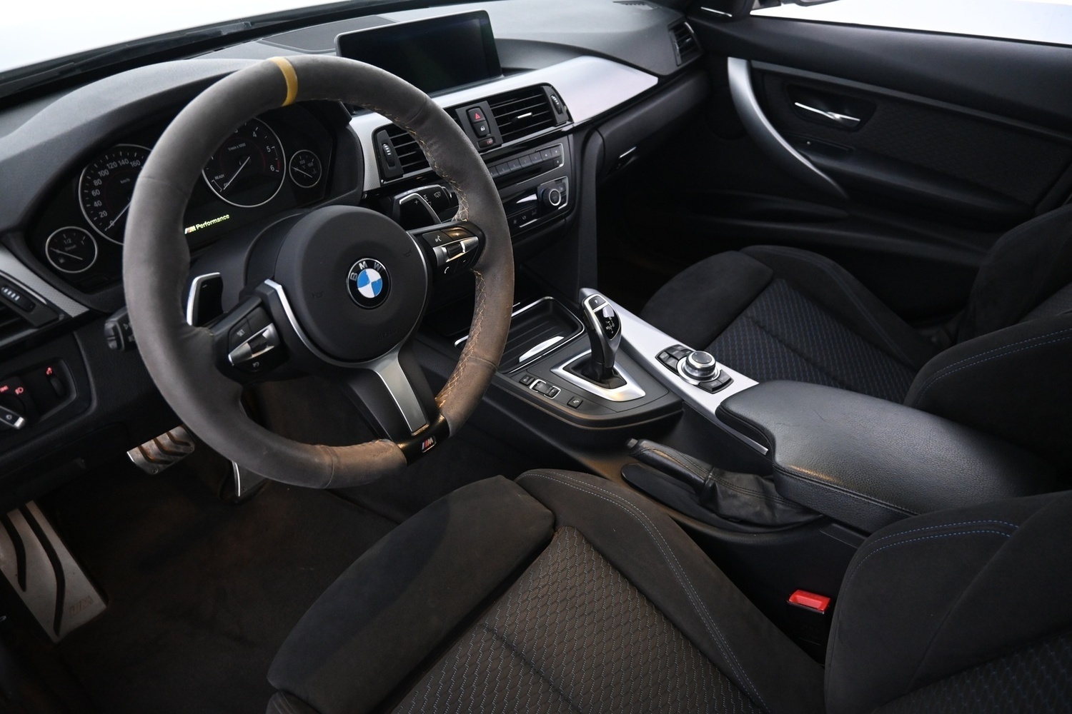 BMW 330 vaihtoauto