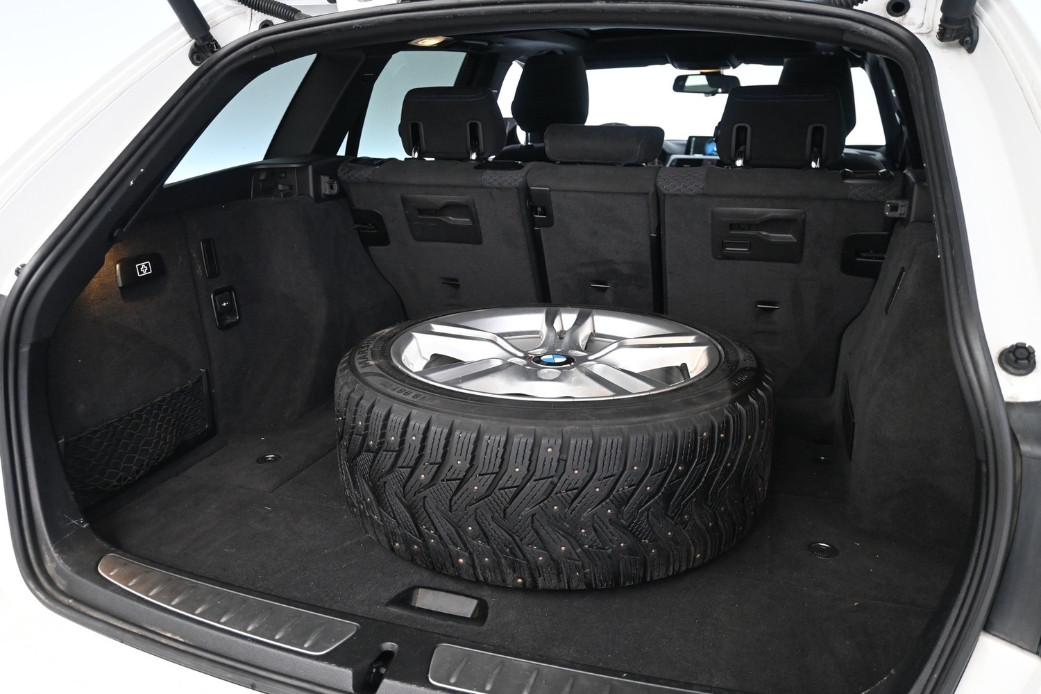 BMW 330 vaihtoauto