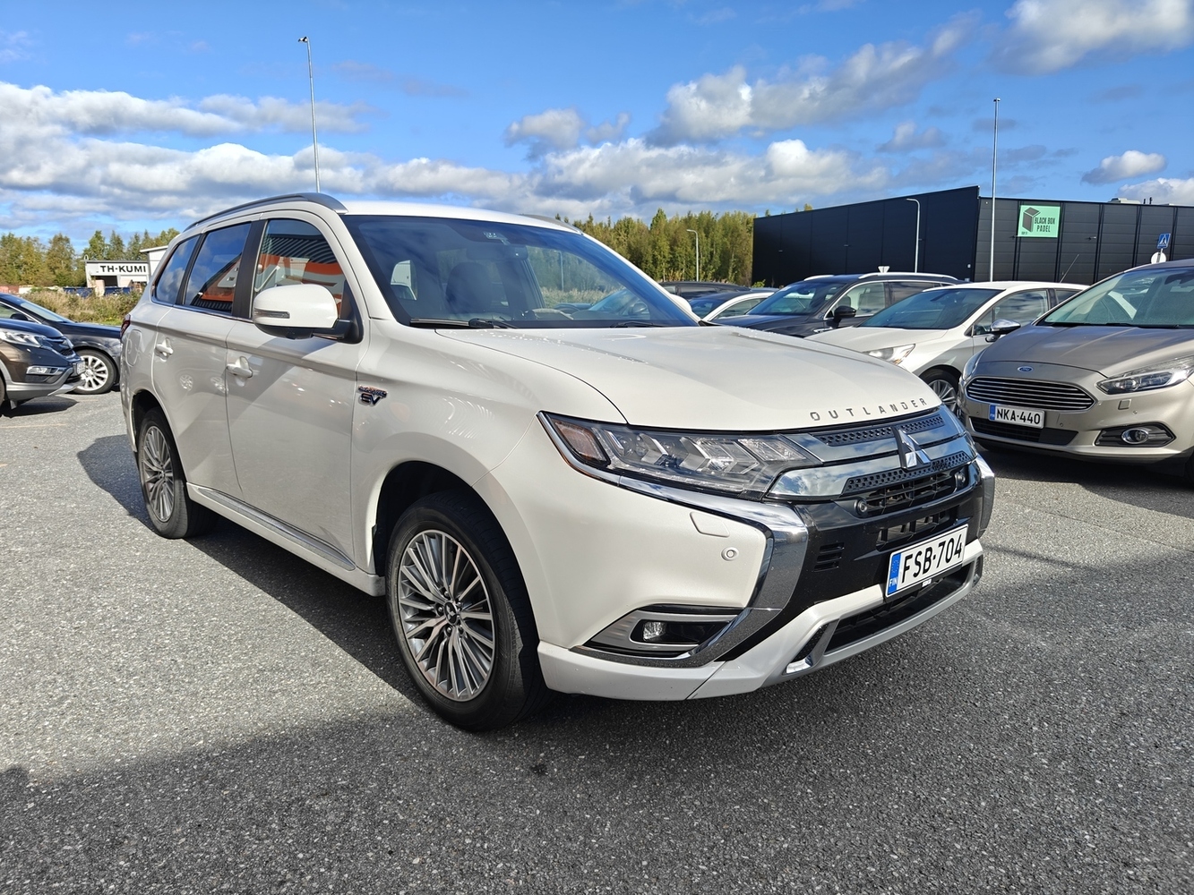 Mitsubishi Outlander PHEV vaihtoauto