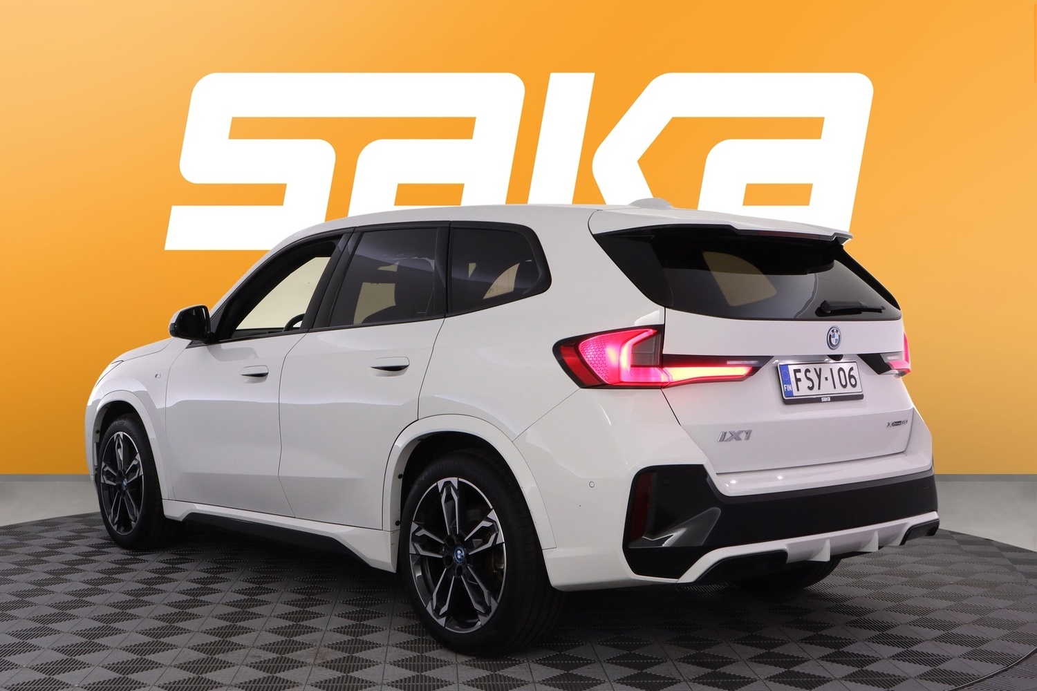 BMW iX1 vaihtoauto