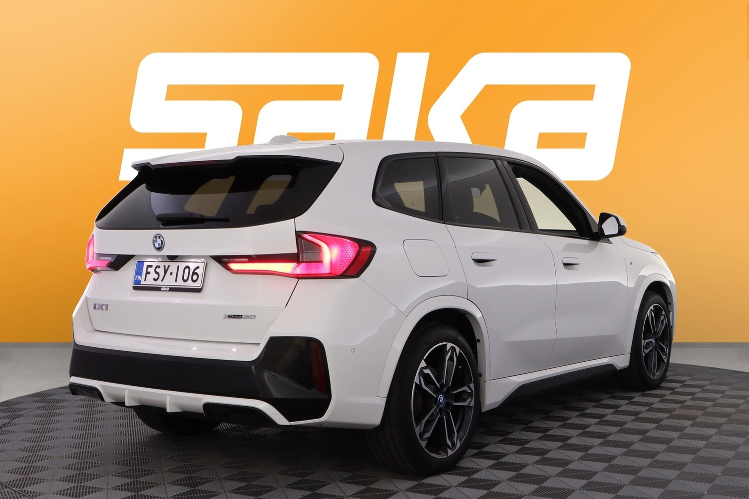 BMW iX1 vaihtoauto