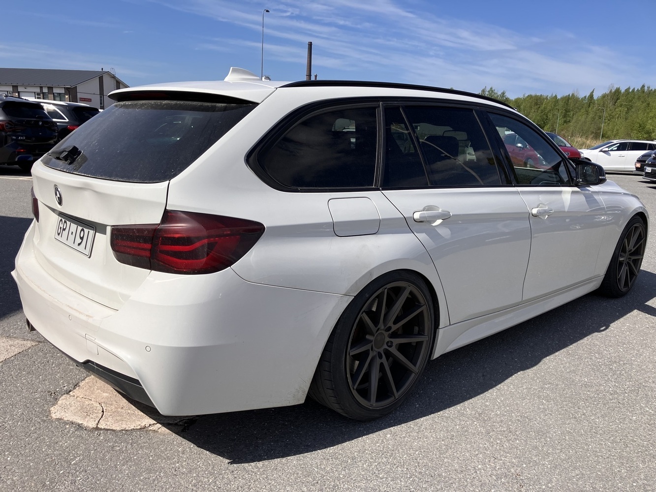 BMW 330 vaihtoauto