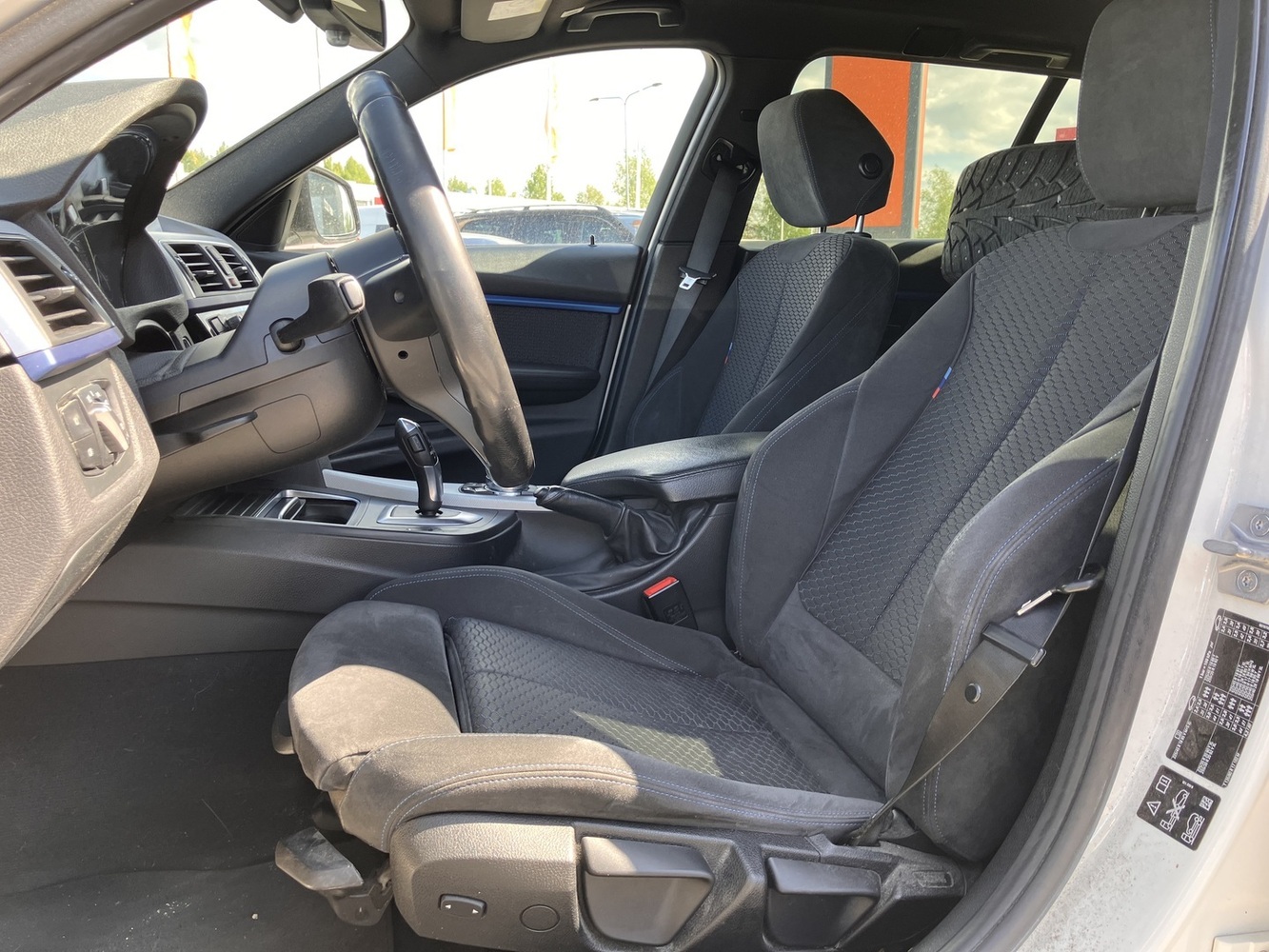 BMW 330 vaihtoauto