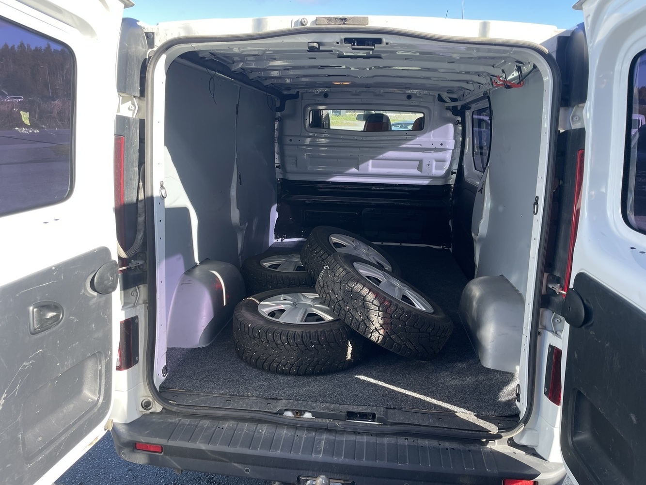 Opel Vivaro vaihtoauto