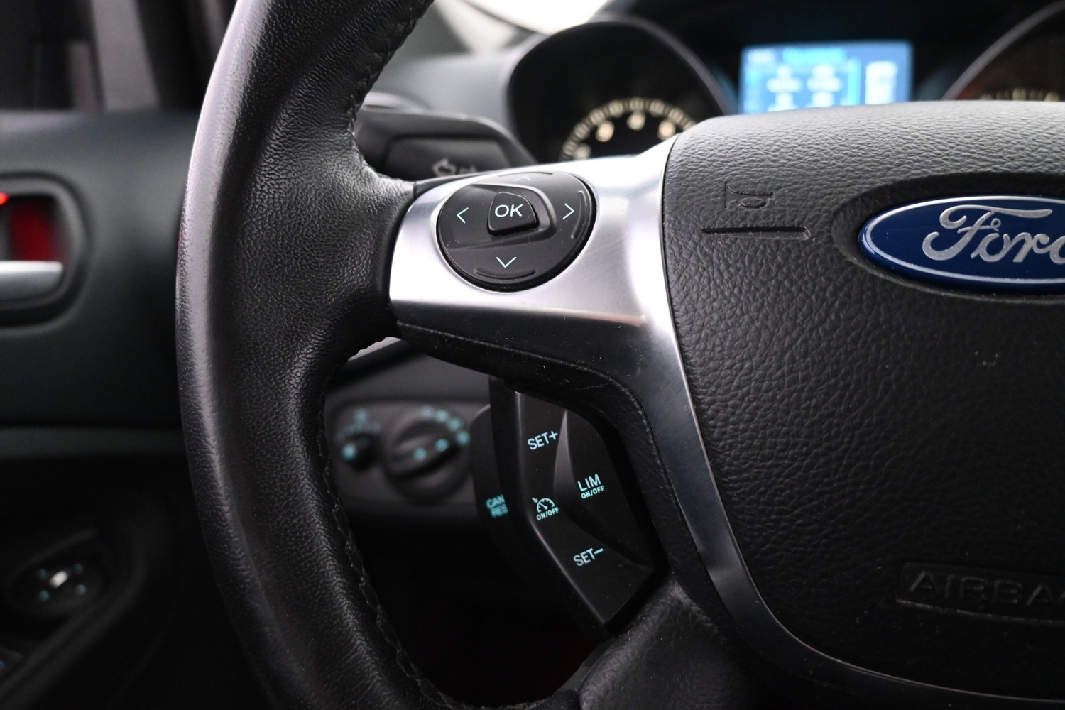 Ford C-MAX vaihtoauto