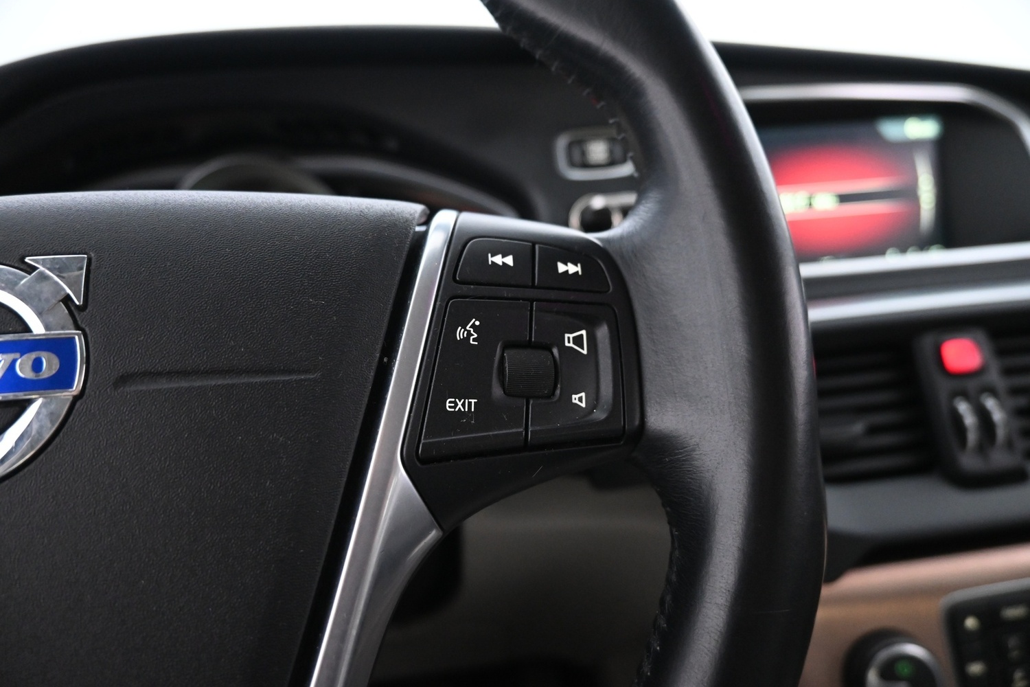 Volvo V40 Cross Country vaihtoauto