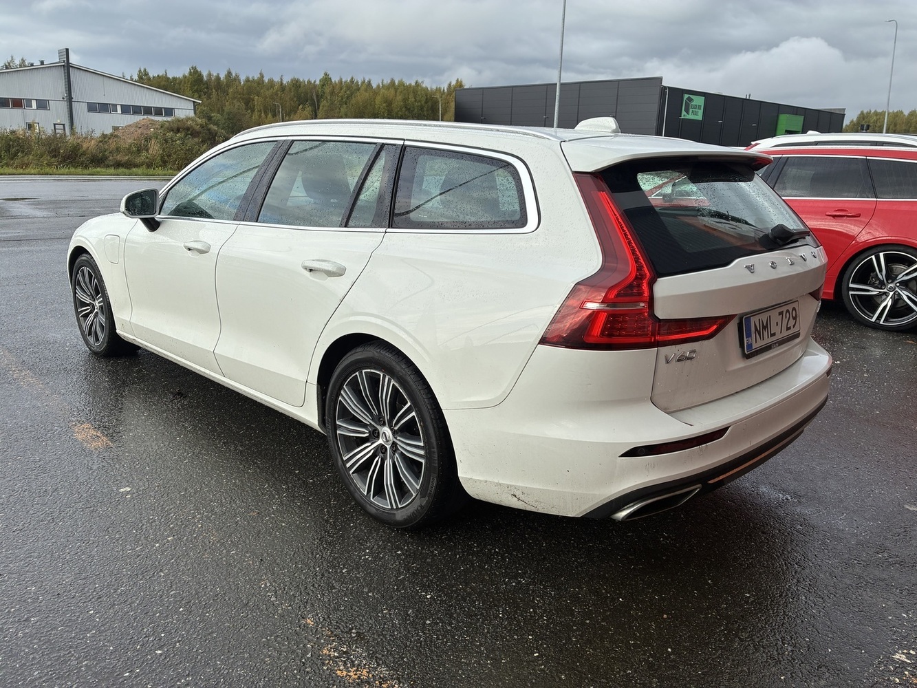 Volvo V60 vaihtoauto