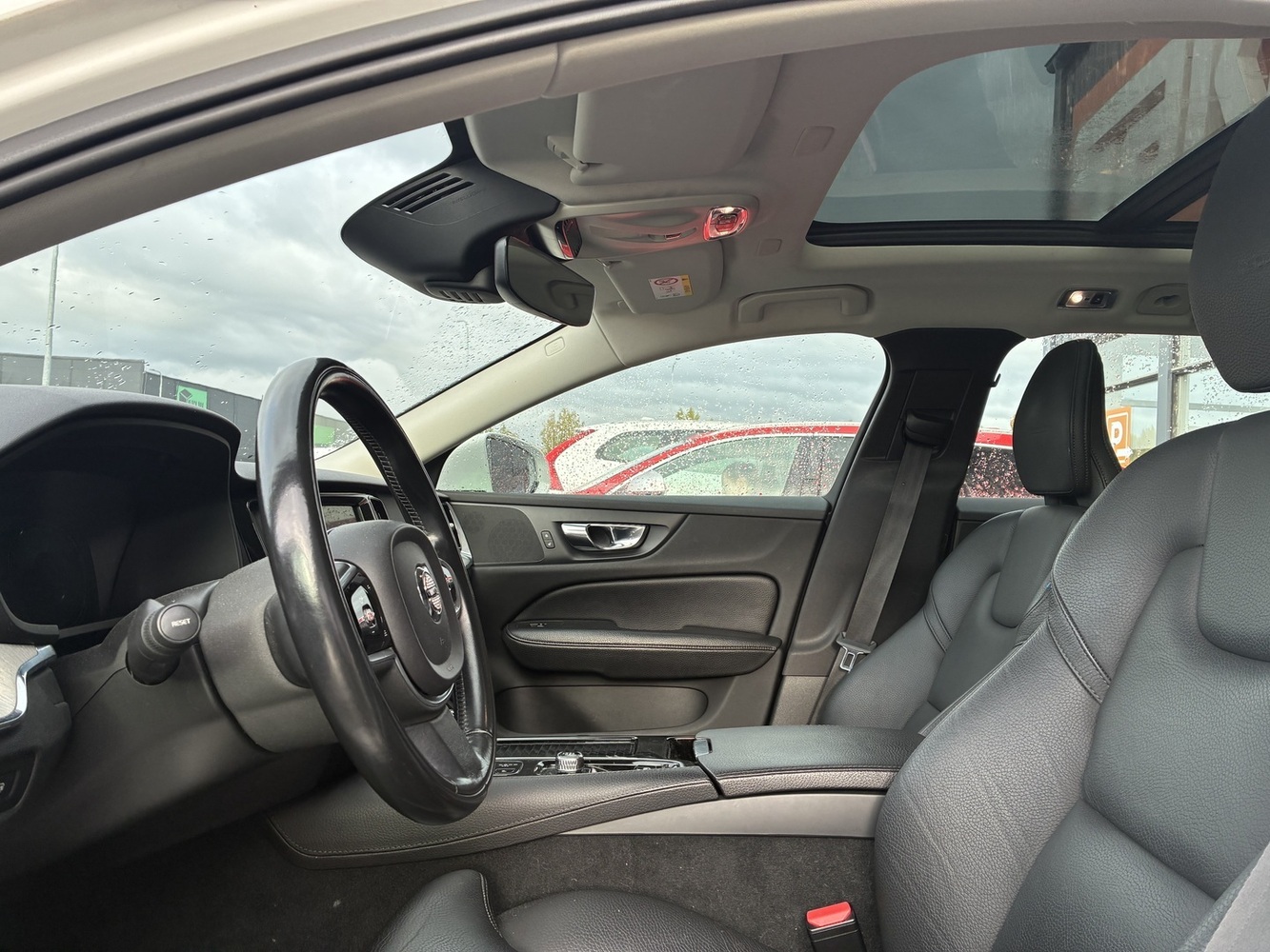 Volvo V60 vaihtoauto