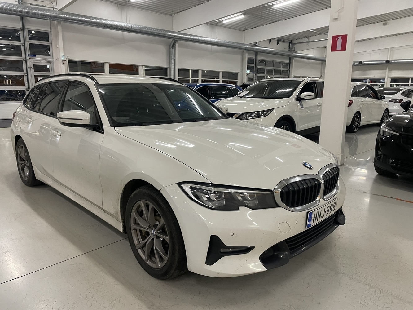 BMW 330 vaihtoauto
