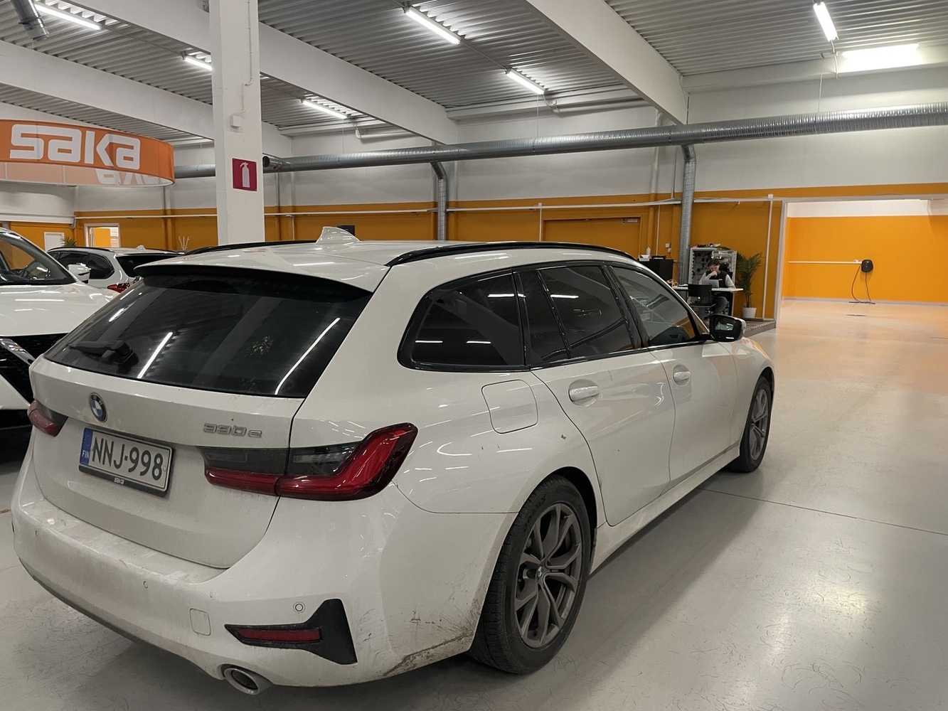 BMW 330 vaihtoauto