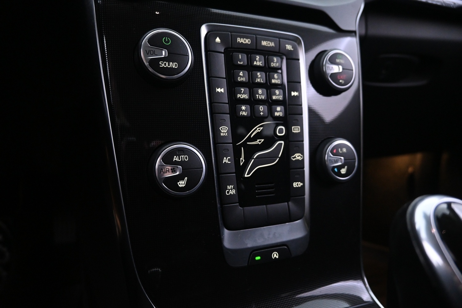 Volvo V40 Cross Country vaihtoauto