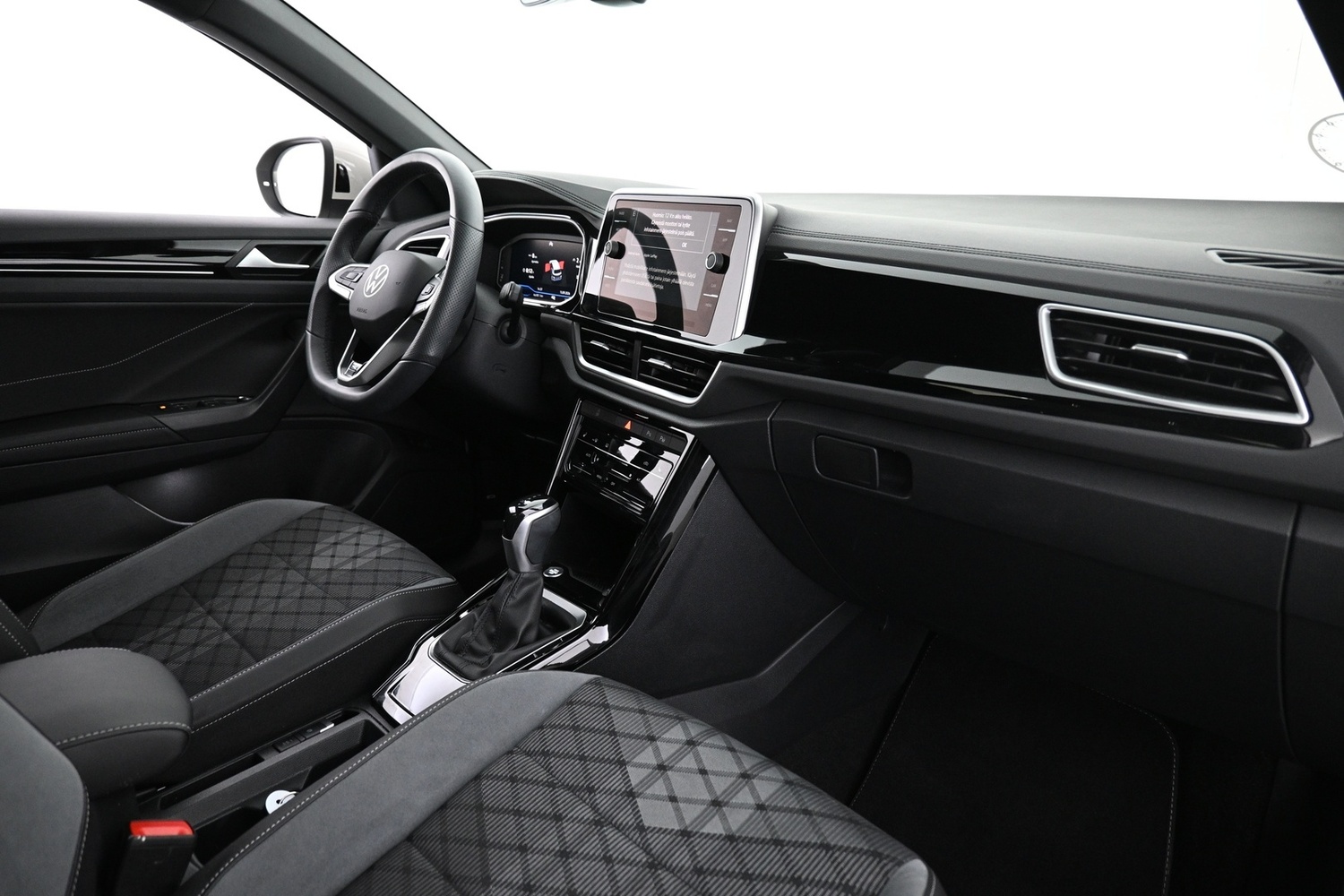 Volkswagen T-Roc vaihtoauto