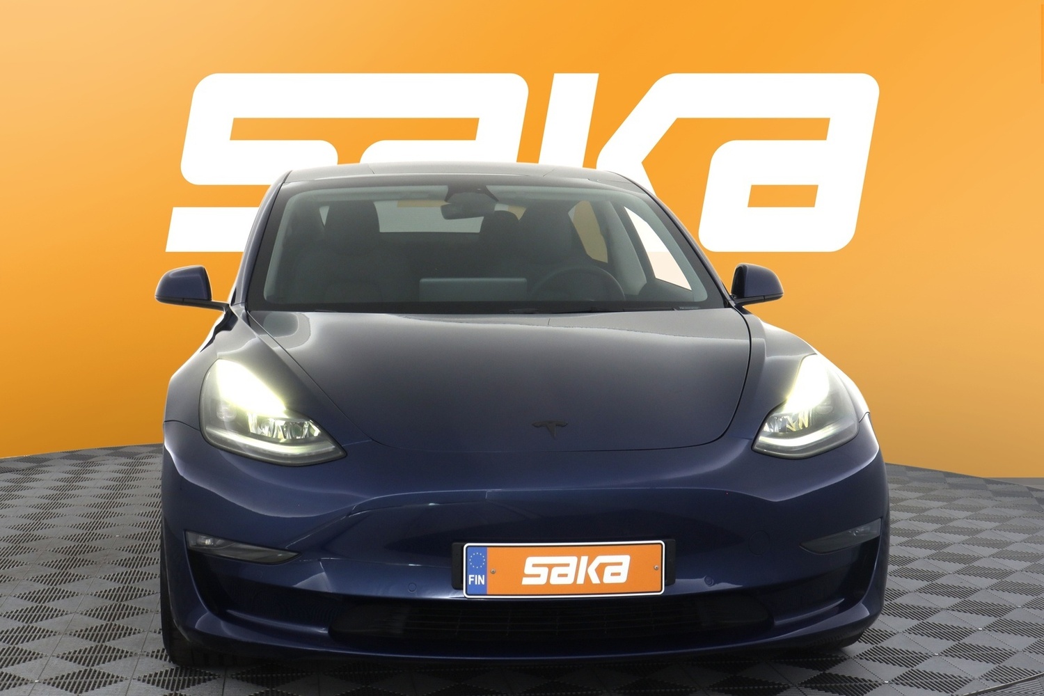 Tesla Model 3 vaihtoauto