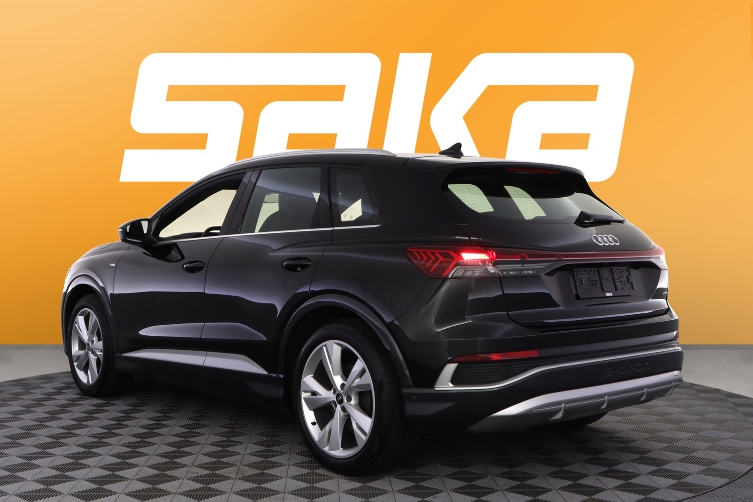 Audi Q4 e-tron vaihtoauto
