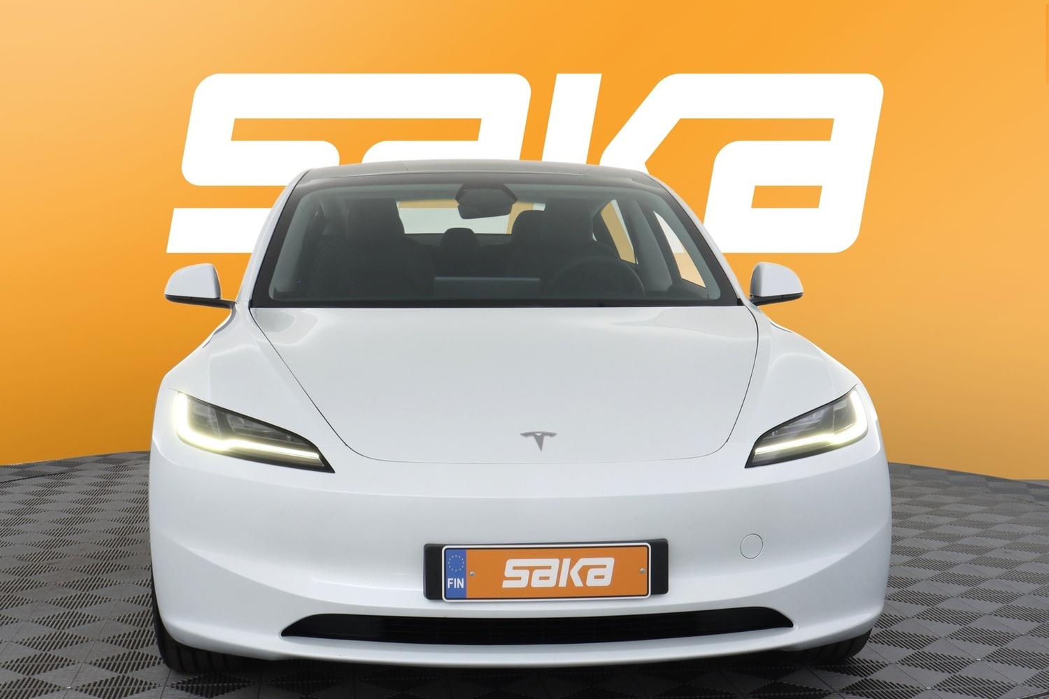 Tesla Model 3 vaihtoauto