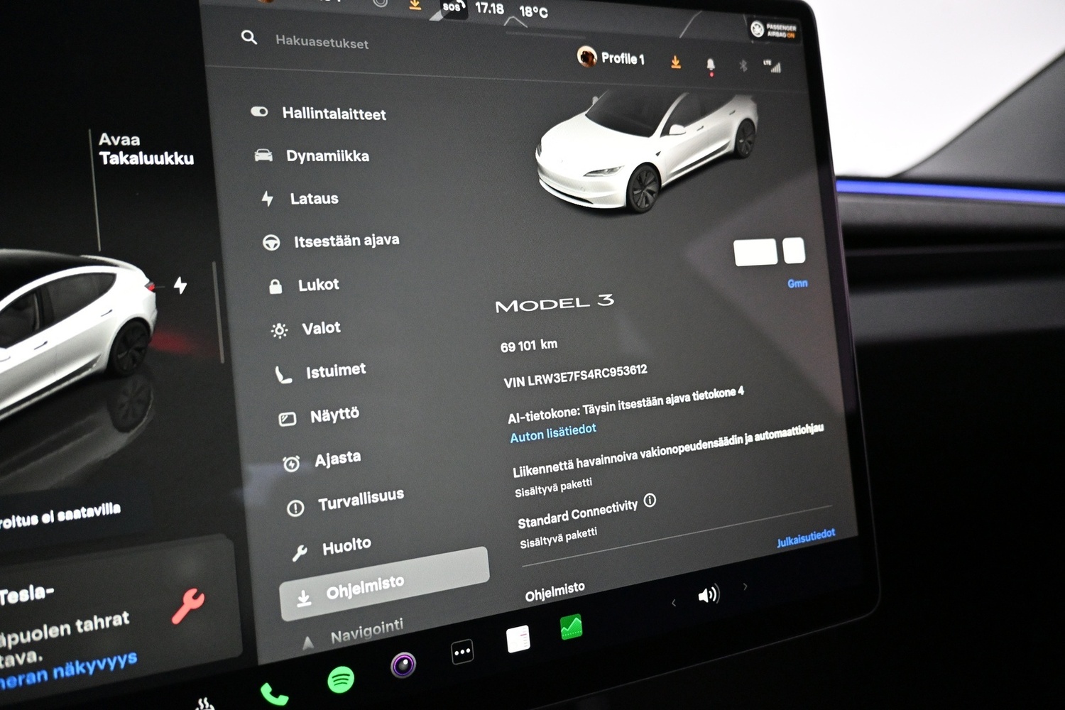 Tesla Model 3 vaihtoauto