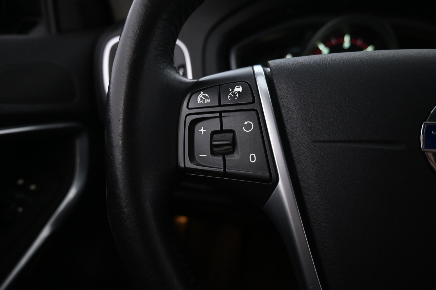 Volvo V40 Cross Country vaihtoauto