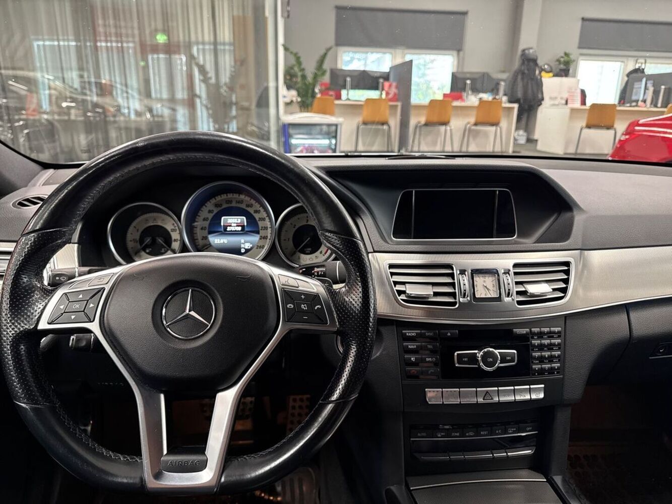 Mercedes-Benz E vaihtoauto
