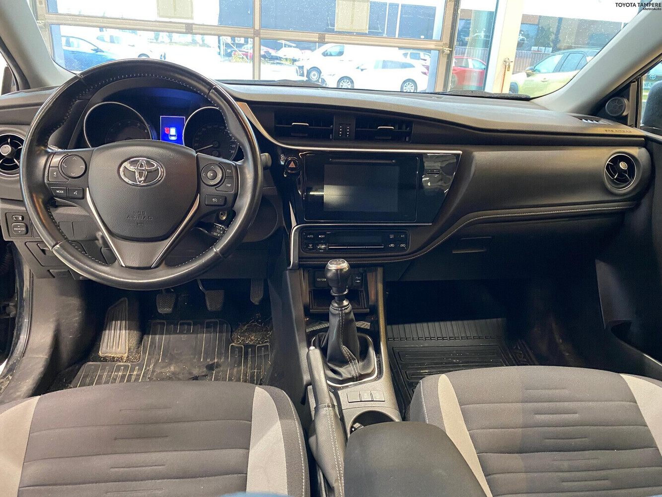 Toyota Auris vaihtoauto